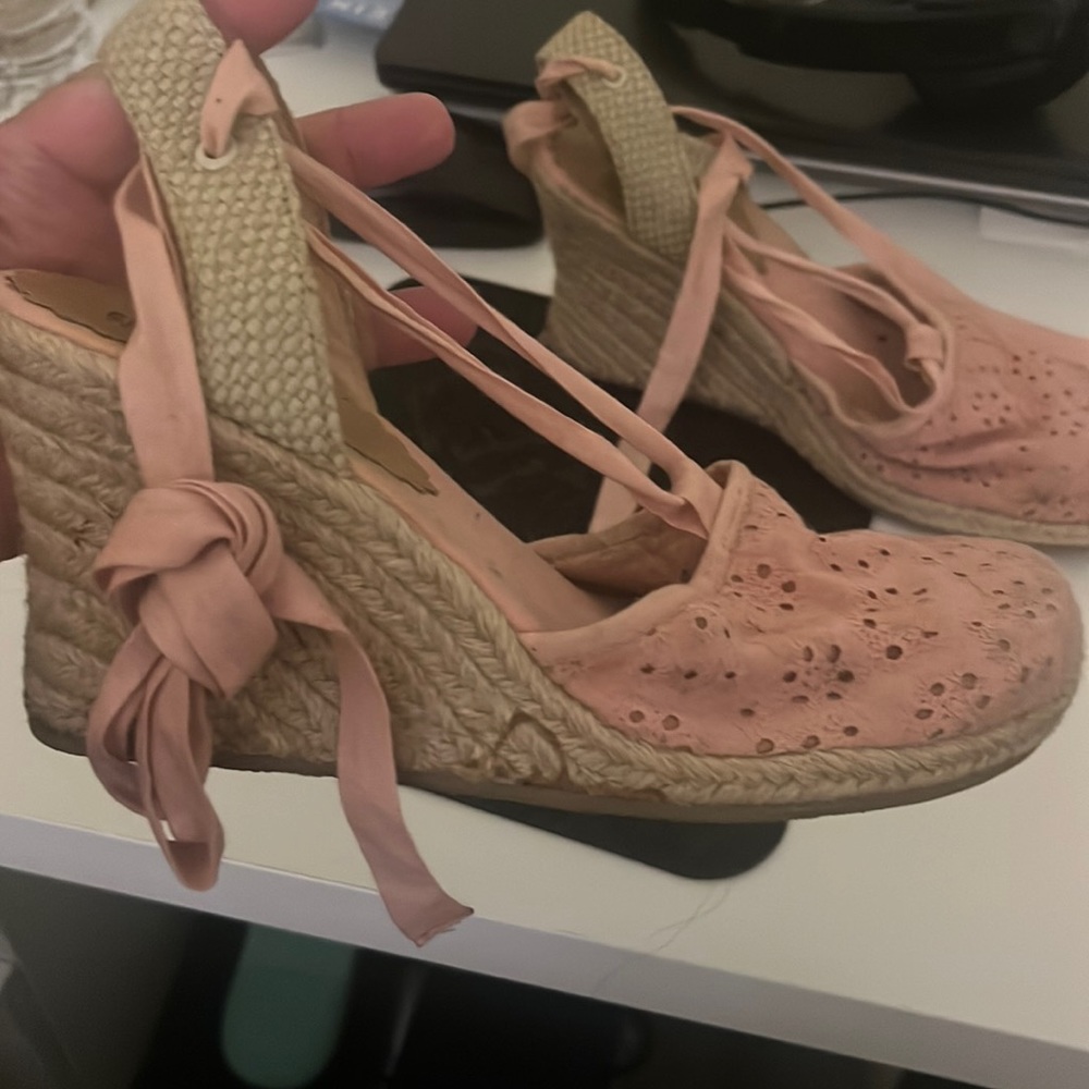 women’s shoes